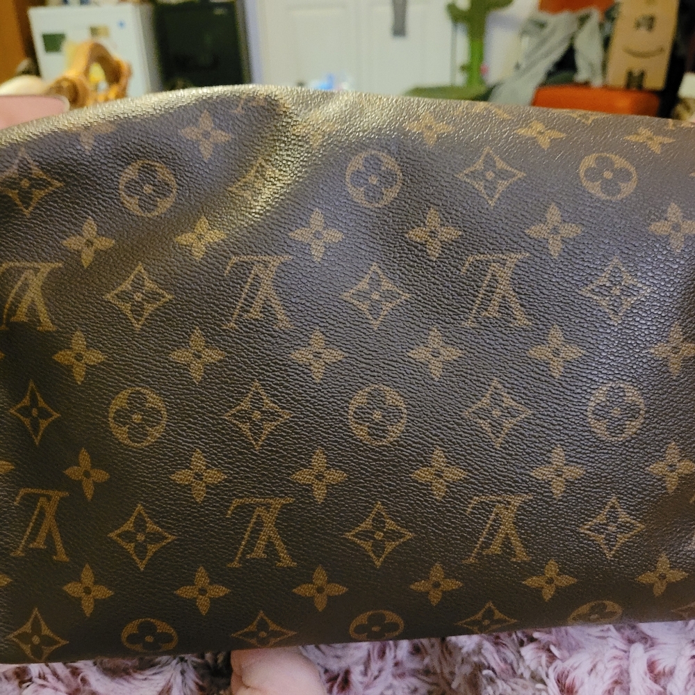EMT Louis Vuitton vintage speedy 30 all LV ❤️s should have one - Picture 9 of 16